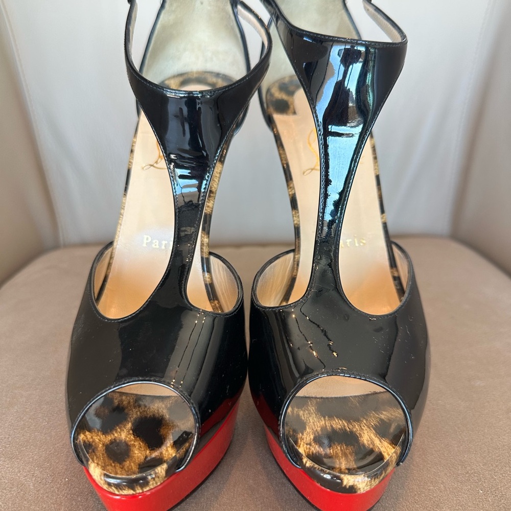 Christian Louboutin Black Patent Leather Heels with Red Soles - Picture 4 of 8